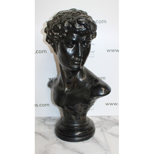 86 - Large Bust head 
Height 67cm
Width 48cm
COLLECTION ONLY