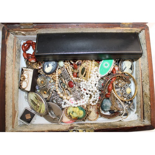 439 - Mixed Jewellery Items Etc In Wooden Box