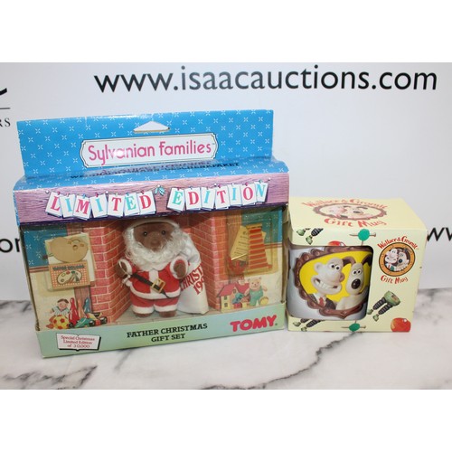 711 - Boxed Limited Edition TOMY Sylvanian Families Father Christmas Set & Boxed Wallace & Gromit Gift Mug