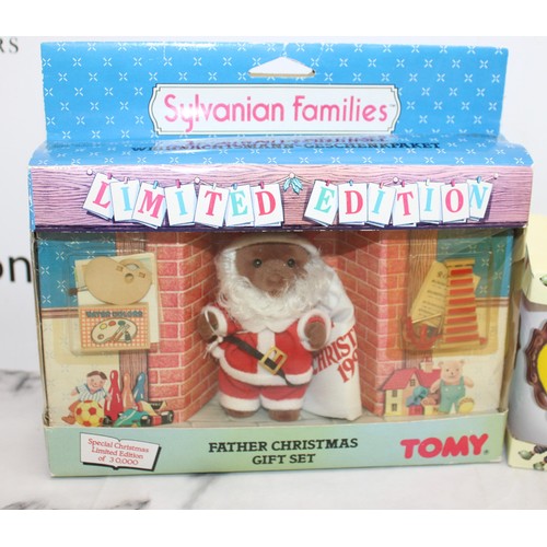 711 - Boxed Limited Edition TOMY Sylvanian Families Father Christmas Set & Boxed Wallace & Gromit Gift Mug...