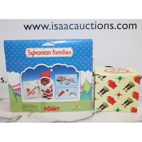 711 - Boxed Limited Edition TOMY Sylvanian Families Father Christmas Set & Boxed Wallace & Gromit Gift Mug...