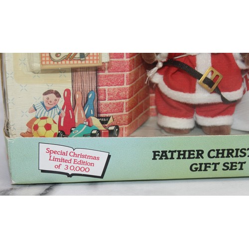 711 - Boxed Limited Edition TOMY Sylvanian Families Father Christmas Set & Boxed Wallace & Gromit Gift Mug