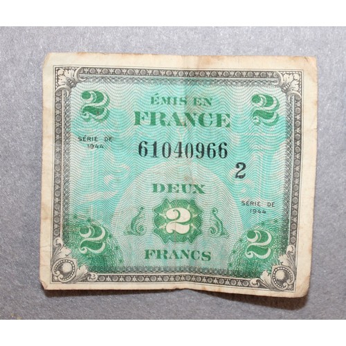 399 - French Notes 4 x 1944 2 Francs & 1 x 5 Cinq Francs