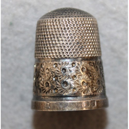 513 - Silver Hallmarked 1931 Fob & A Silver Hallmarked Thimble