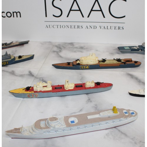 A Selection Of Collectable Model Ships Inc: Aircraft Carriers, Cruise ...