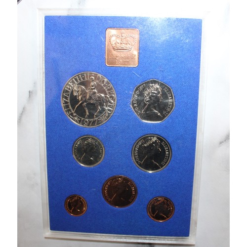 365 - Selection Of Collectable Commemorative Coins Etc Inc-Coin Collectors Album Including Some Coins/Brit... 