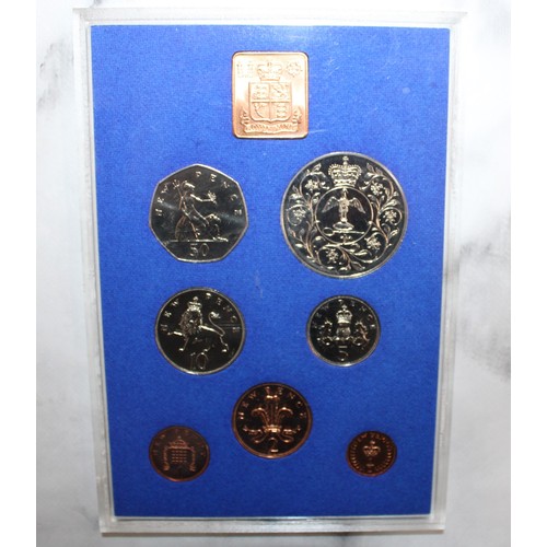 365 - Selection Of Collectable Commemorative Coins Etc Inc-Coin Collectors Album Including Some Coins/Brit... 