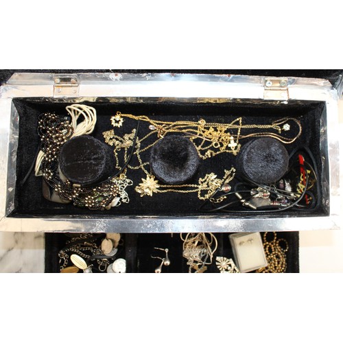 441 - Jewellery Box Containing Mixed Jewellery Items