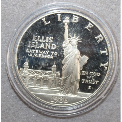 519 - 1986 Silver 1oz Commemorative USA One Dollar Coin