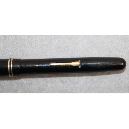 15 - Watermans Fountain Pen With 14ct Gold Nib...