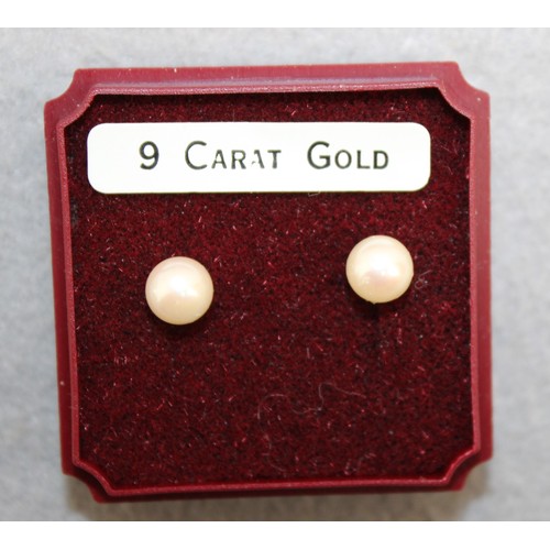 589 - Boxed Stamped 9KT Gold Earrings Total Weight 0.96g