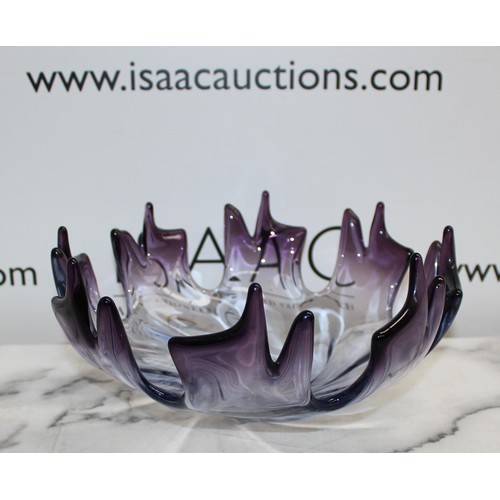 180 - Decorative Glass Bowl 27cm/27cm
COLLECTION ONLY