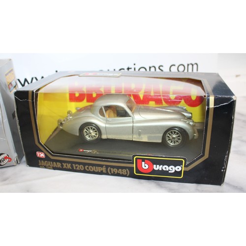 719 - 4 x Boxed Collectable BBURAGO Vehicles Inc- Porsche 911 S/Mercedes-Benz 190E/FERRARI 250 LE MANS 196... 