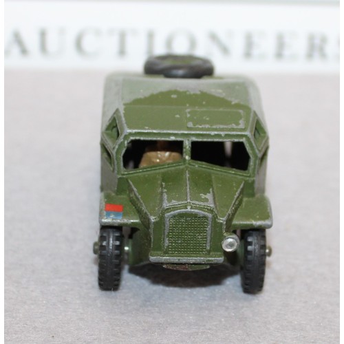 848 - DINKY TOYS Armoured Vehicle ( Field Artillery Tractor) With Trailer & 25 PR Gun