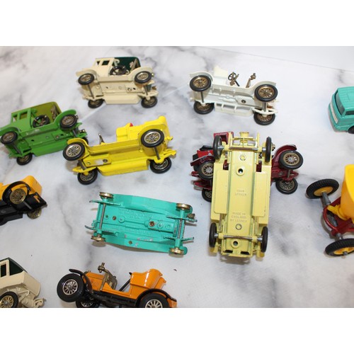 854 - A Quantity Of Collectable Play Worn Model Vehicles/Accessories By Matchbox Etc