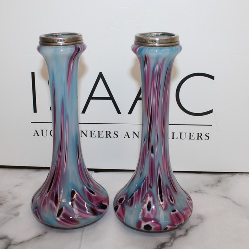 530 - 2 x Collectable Decorative Glass Vases With Silver Hallmarked Rimmed Tops Height: 19.5cm
COLLECTION ... 