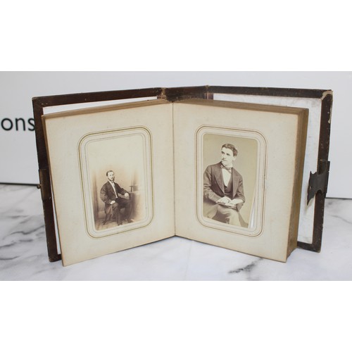 122 - A Collectable Victorian Lockable Family Photo/Post Card Album 15cm x 12cm