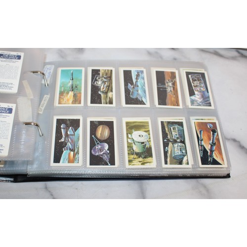 130 - Large Quantity Of Collectable Cigarette Picture Cards Etc 5 x Folders