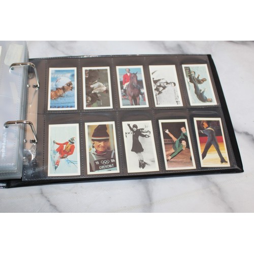 130 - Large Quantity Of Collectable Cigarette Picture Cards Etc 5 x Folders