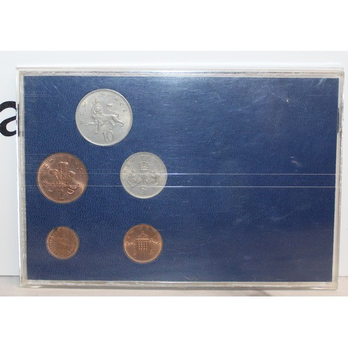 352 - Commemorative Coin Packs IncludingThe British Pounds, Shillings & Pence Memento Pack, Britains First... 