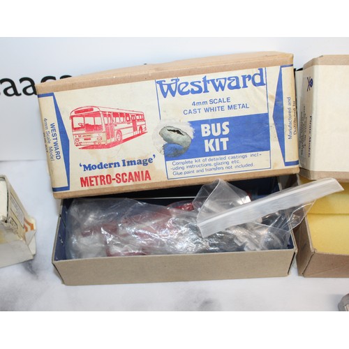 858 - A Selection Of Collectable Vehicle Kits Inc:Westward,Pirate Models Etc And A Dinky Breakdown Coach