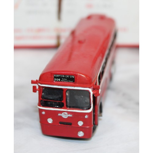 861 - A Selection Of Collectable Streetscene Series By A.b.s Models And A Historic British Road Vehicle Ki... 