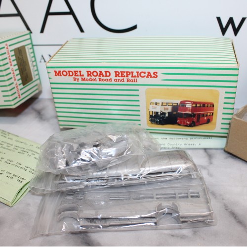 866 - 3 x Collectable Model Bus Kits By Model Road And Rail A Western Precision Castings Kit And A Road Tr... 