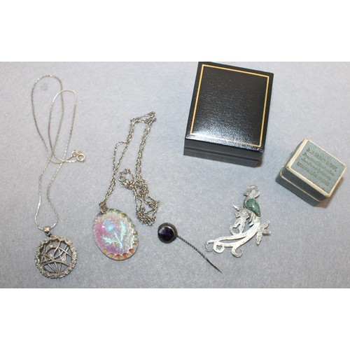 541 - Mixed Vintage Silver Jewellery Items Some Boxed Inc Brooches/Necklaces/Ring/Earrings