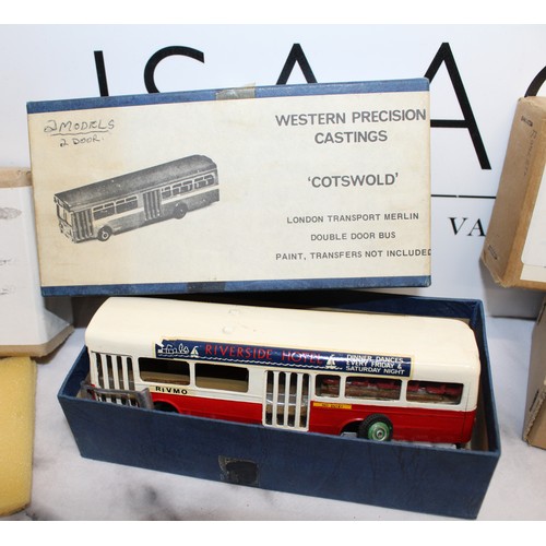 868 - A Selection Of Boxed Collectable Model Bus Kits