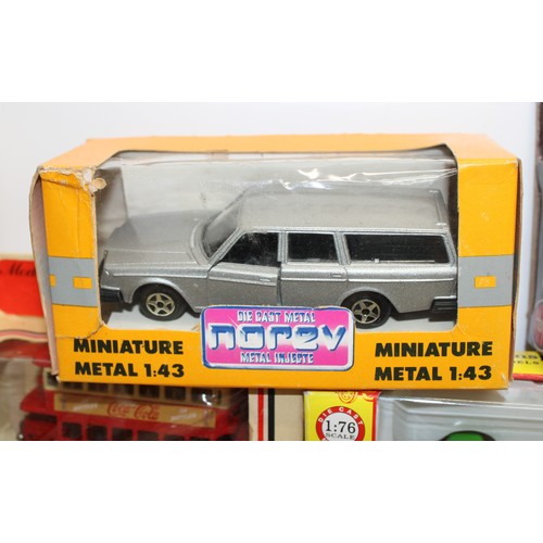 869 - A Quantity Of Boxed Collectable Model Vehicles Inc: Lledo, Efsi Etc