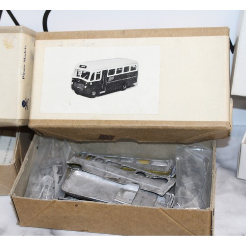 871 - A Selection Of Collectable Model Vehicle Kits