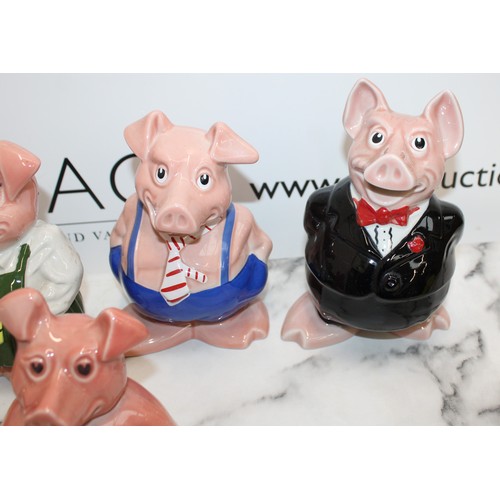 145 - 5 x NatWest Piggy Banks
Collection Only