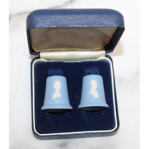 147 - 12 x Boxed Wedgwood Thimbles