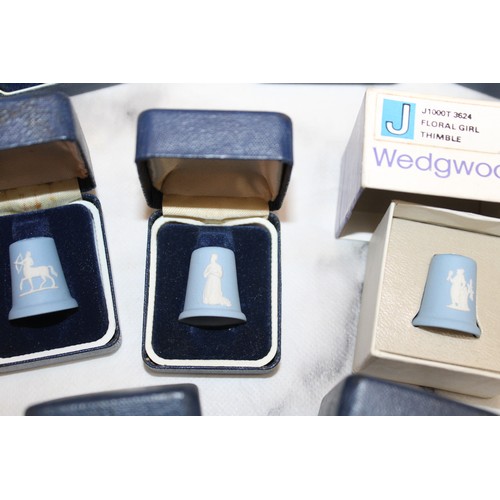 147 - 12 x Boxed Wedgwood Thimbles