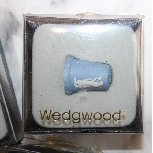 147 - 12 x Boxed Wedgwood Thimbles