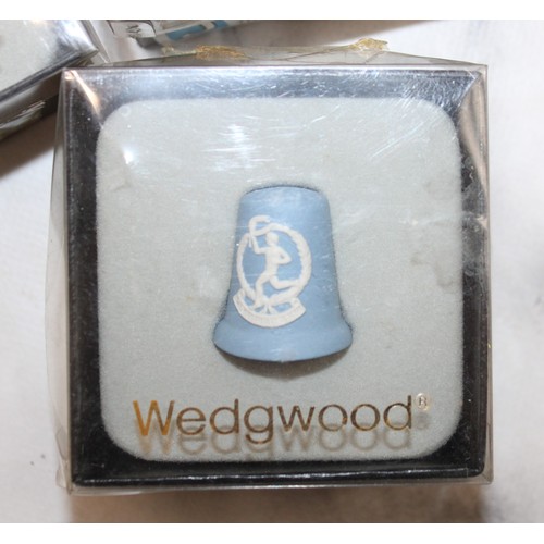 147 - 12 x Boxed Wedgwood Thimbles