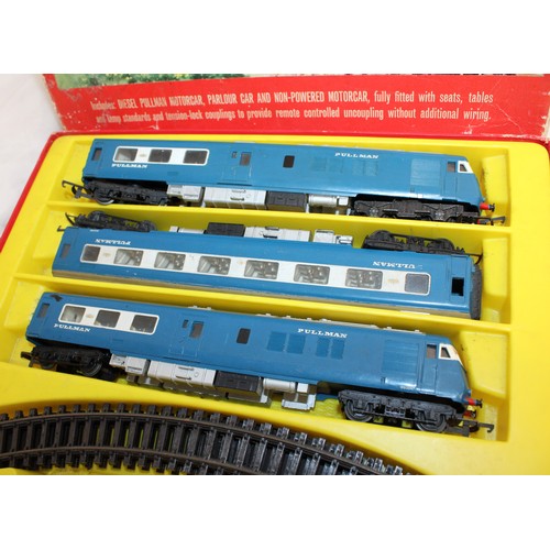 909 - The Blue Pullman Collectable Tri-ang Hornby Electric Train Set