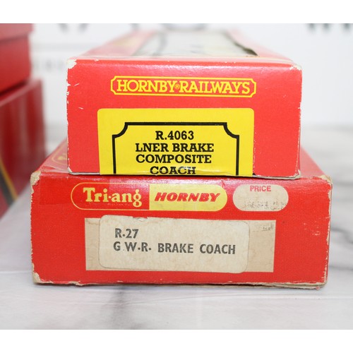 911 - 2 x Collectable Boxed Railway Engines And 4 x Coaches (Two Boxed) By Tri-ang Hornby