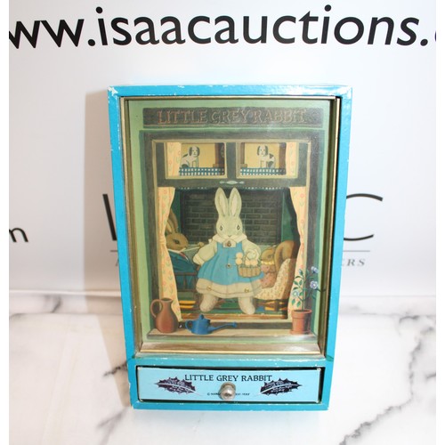 913 - Trousselier Made In Japan Little Grey Rabbit Dancing Music Box Tune It's A Small World