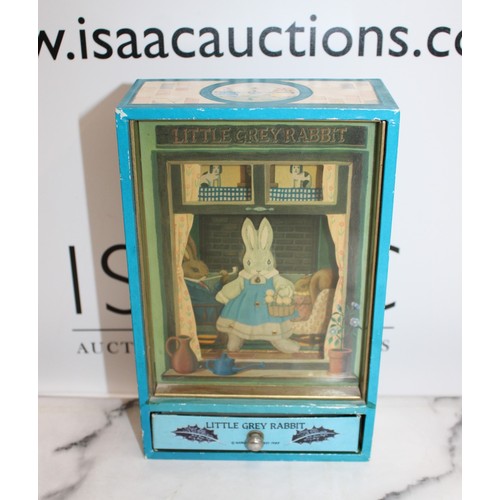 913 - Trousselier Made In Japan Little Grey Rabbit Dancing Music Box Tune It's A Small World