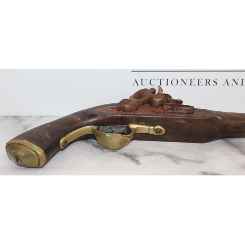 150 - Collectable Flint Lock Pistol
Length 38 cm
COLLECTION ONLY
ID WILL NEED TO BE PROVIDED UPON COLLECTI... 