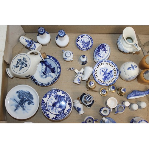 157 - A Selection Of Mainly Dutch Collectable Blue Ceramic Items
COLLECTION ONLY