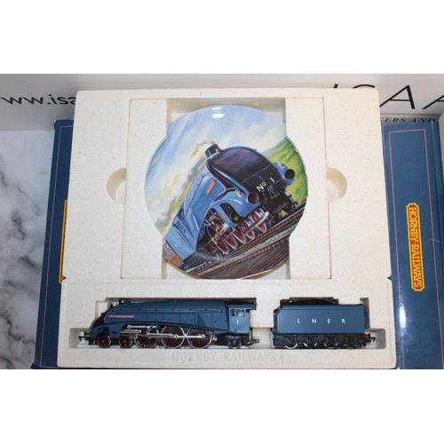 916 - 2 x Boxed Royal Doulton Hornby Railways 'Time For A Change' 50th Anniversary Collection