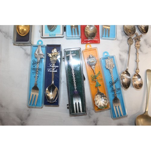 160 - A Large Selection Of Collectable Spoons Most In Display Cases  And Other
Dimensions 43cm x 30cm
COLL... 