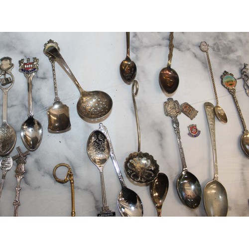 160 - A Large Selection Of Collectable Spoons Most In Display Cases  And Other
Dimensions 43cm x 30cm
COLL... 