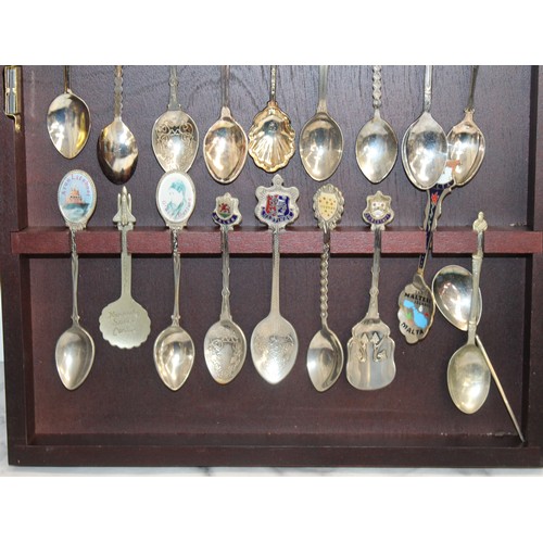 160 - A Large Selection Of Collectable Spoons Most In Display Cases  And Other
Dimensions 43cm x 30cm
COLL... 