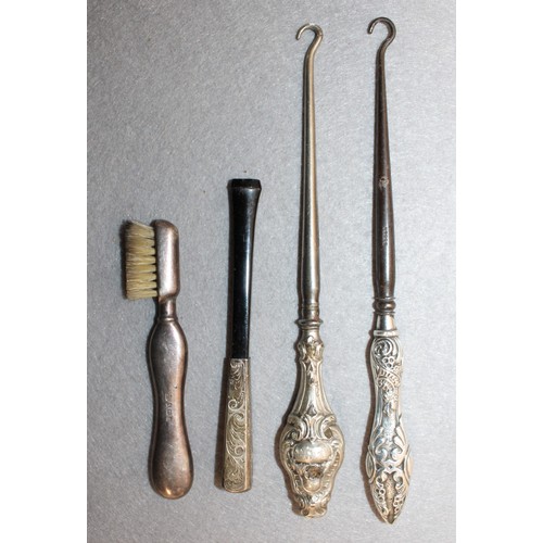 575 - 4 x Silver Handle Items