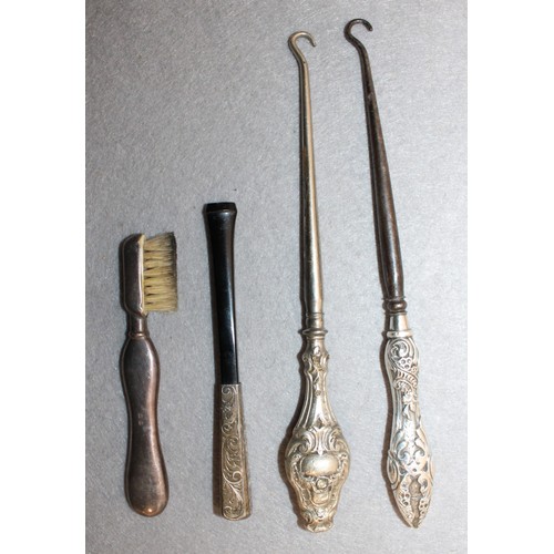 575 - 4 x Silver Handle Items