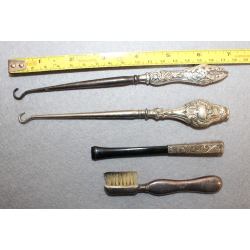 575 - 4 x Silver Handle Items