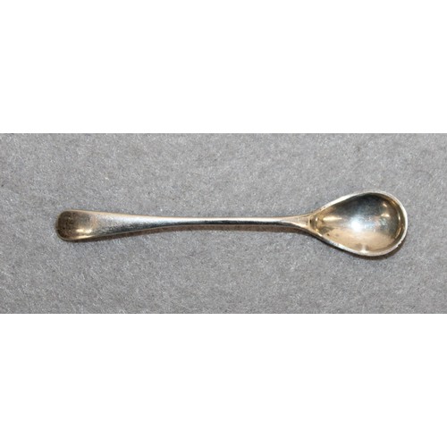 585 - Silver Hallmarked Mustard Spoon